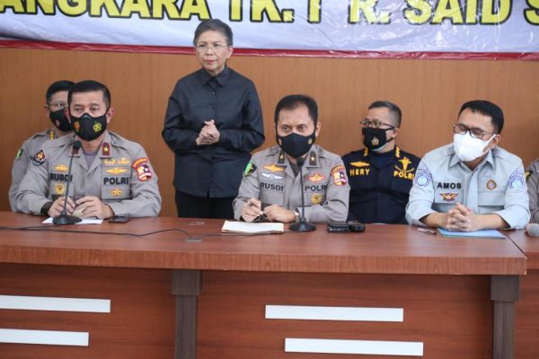 dvi team of inp closed the sriwijaya air sj182 aircraft identification operation 38666