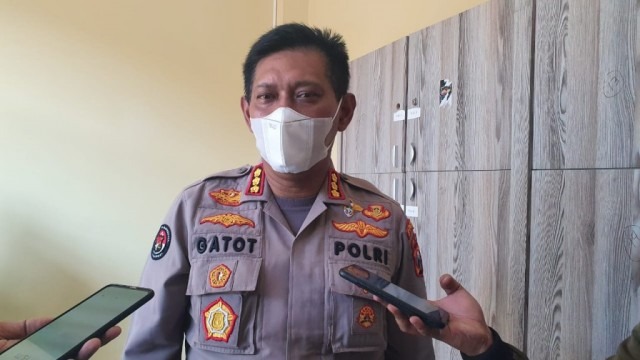 east java regional police hunt for other provocateurs of community activity restrictions operation chaos in bulak banteng surabaya 40702