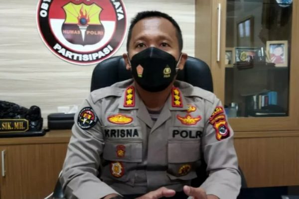 east nusa tenggara regional police strictly control the arrival of 56980 vials of covid 19 vaccine 42720
