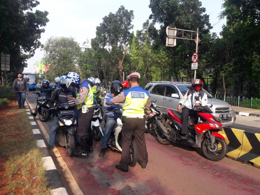 empat hari operasi patuh jaya 2020 polisi lakukan sebanyak 1 625 tilang dan 2 941 teguran 19518