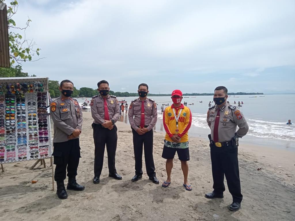ensure that community police officers situation is conducive directorate of vital object from banten regional police deploys a tourism patrol team 44645