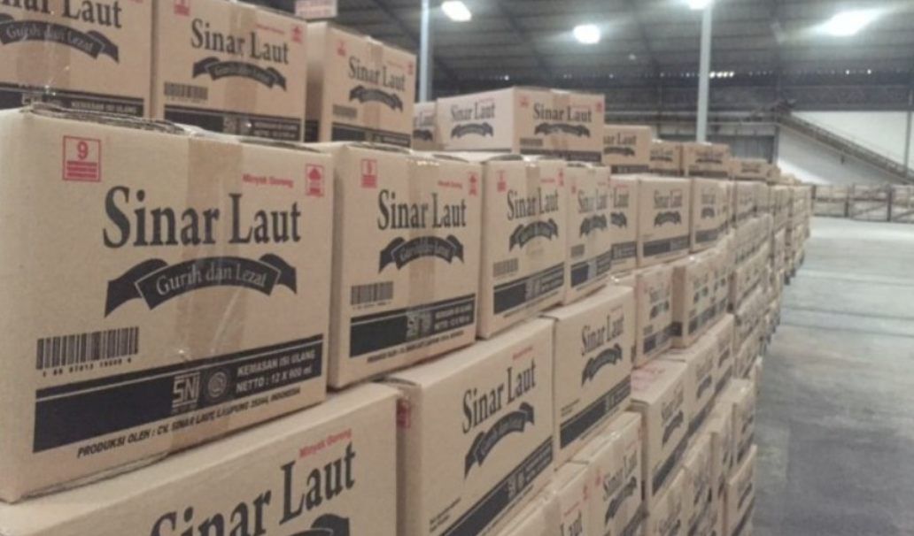 food task force polri found 32000 boxes of undistributed cooking oil in lampung 44915