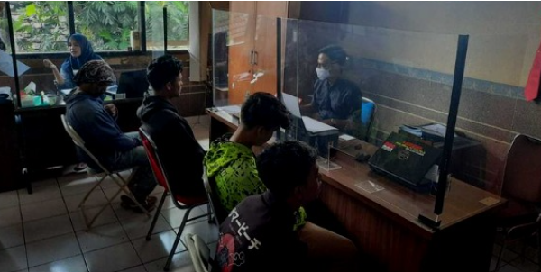 four rapist of a 17 year old girls has been arrested by tasikmalaya police 46029