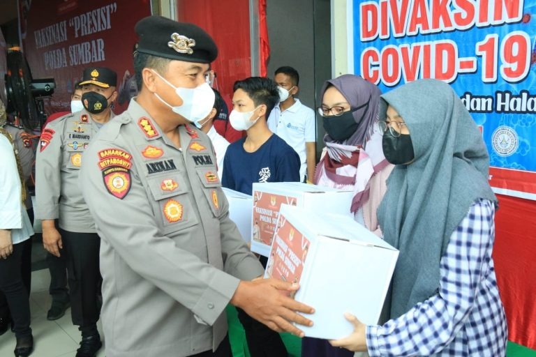 gandeng beberapa komunitas polda sumbar gelar vaksinasi presisi di spr padang 9738