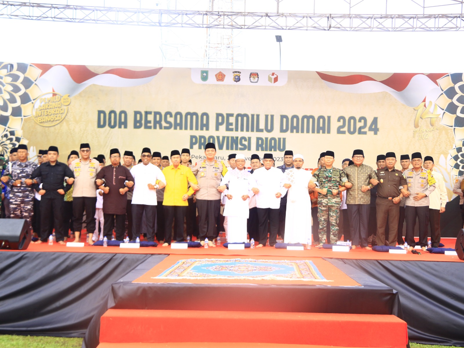 gelar doa bersama kapolda riau puncak dari cooling system wujudkan pemilu damai 66658