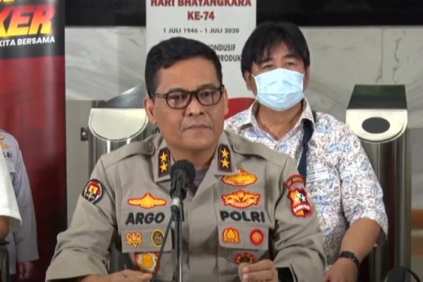 gelar perkara kasus kebakaran kantor kejaksaan agung ri polri 8 orang ditetapkan sebagai tersangka 32480