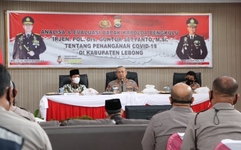 gencarkan vaksinasi kapolda bengkulu anev penanganan covid 19 di polres lebong 24633
