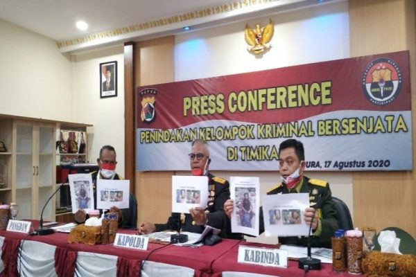 gerebek markas kkb satgas gabungan tni polri berhasil lumpuhkan pimpinan kkb 18058