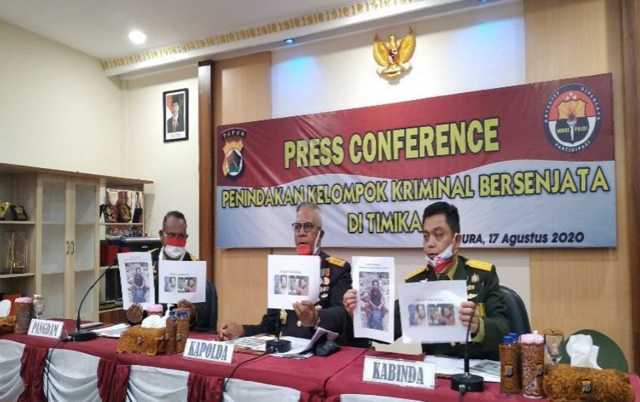 gerebek markas kkb satgas gabungan tni polri berhasil lumpuhkan pimpinan kkb 18058