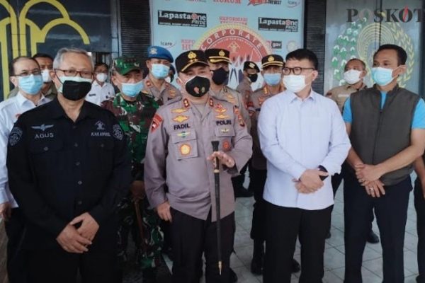 greater jakarta metropolitan regional police sends 150 personnel to help maintain post fire security at tangerang class i prison 42716