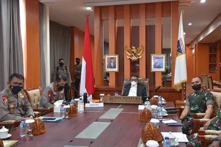 gubernur sulteng kapolda dan danrem 132 tadulako ikuti arahan presiden jokowi tingkatkan vaksinasi lansia dan anak 23242