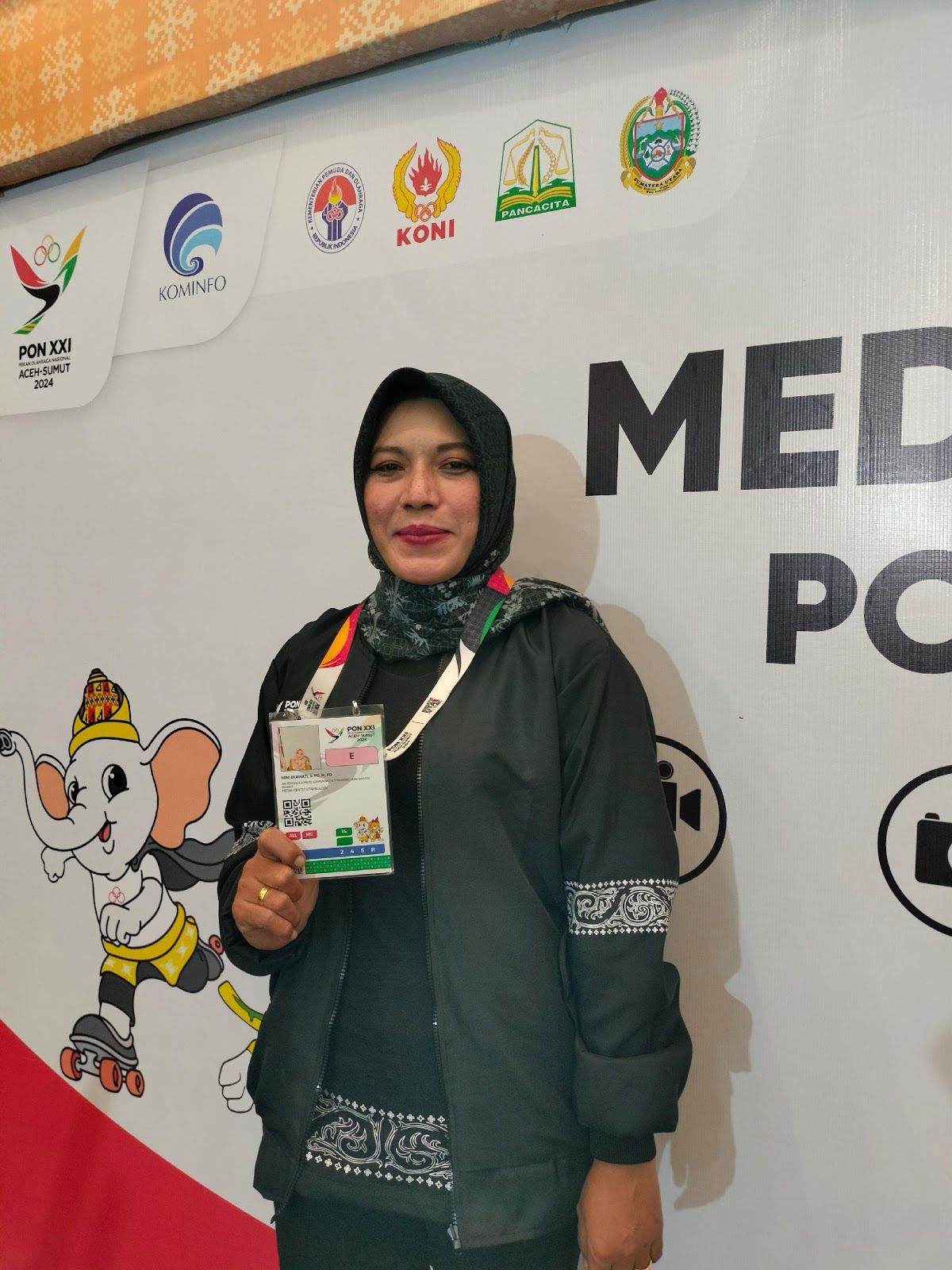 heni ekawati membuka pintu informasi pon xxi 79090