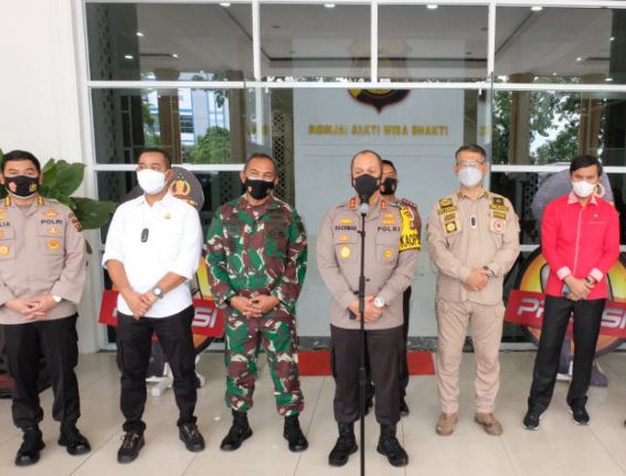 hindari kerumunan saat vaksinasi polda jambi buka pendaftaran secara daring 27000