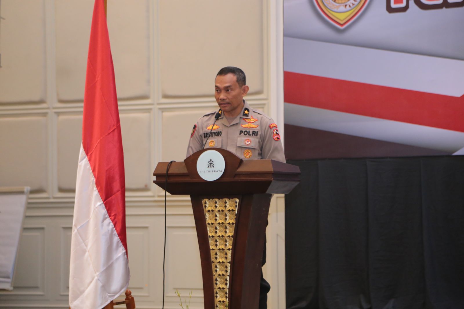 hr assistant polri boost police service to the community 44730