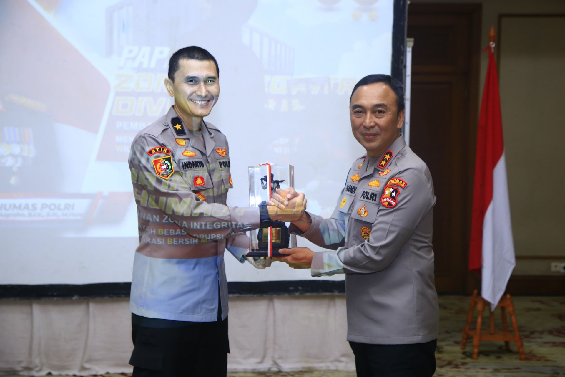 humas polri jalani evaluasi menuju wbk dan wbbm 77265