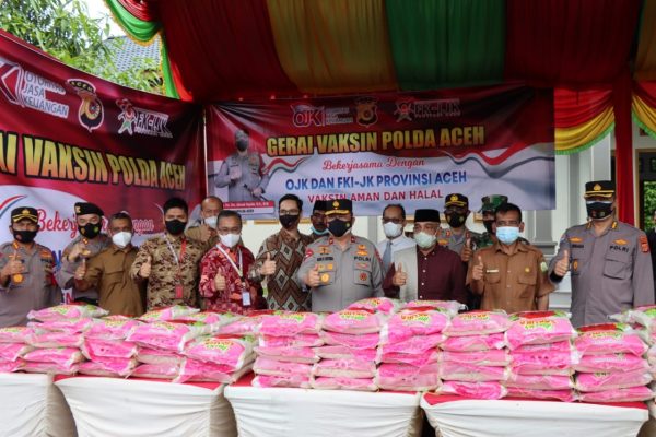 hundreds of lamkabeu seulimum people attended the mass vaccination 44587