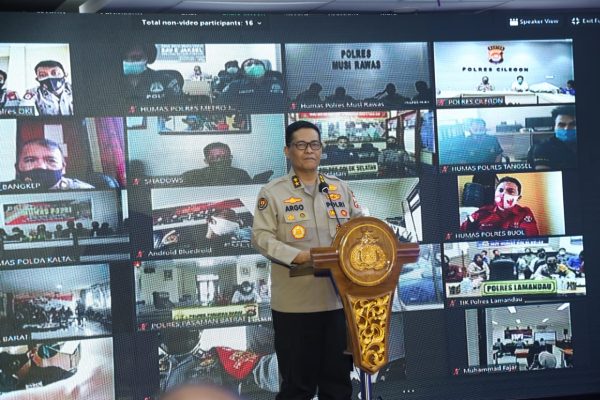 hut ke 69 kadiv humas polri pimpin syukuran bersama secara virtual 32543