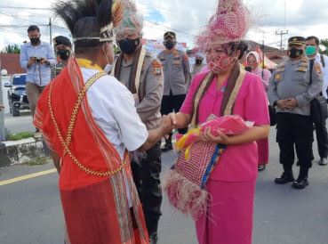 imbau polisi hindari miras kapolda pabar kunjungi polres sorong selatan 9276