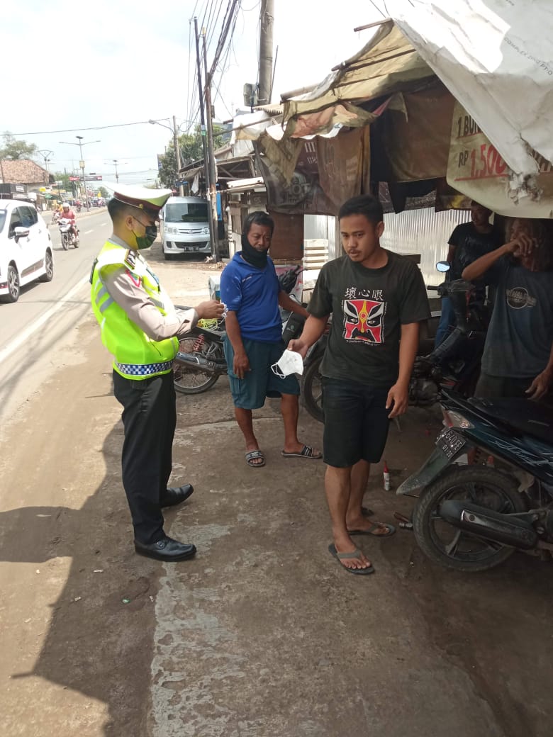 in one week banten regional police distributed millions of face masks to people 42784