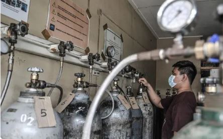 indonesia national police investigates the case of drug and oxygen cylinders hoarding during covid 19 pandemic 39595