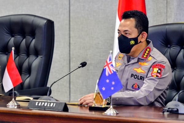 indonesian national police and new zealand police signs cooperation on transnational crime prevention and eradication 44455