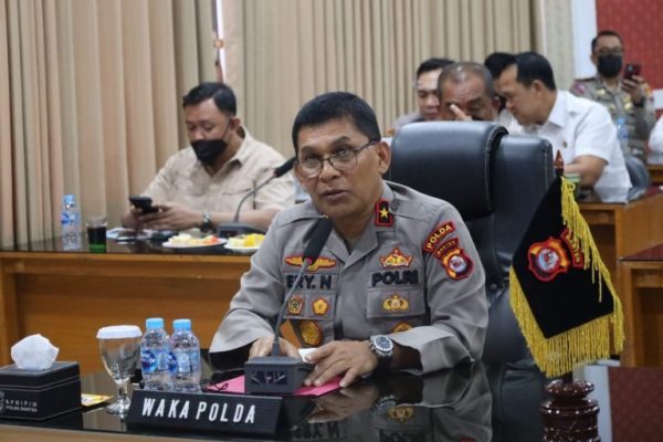 ini arahan wakapolda banten bersama para pejabat utama polda banten dalam diskusi pagi tentang menyikapi perkembangan omicron 22958