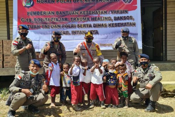 inp noken binmas spreads happiness in intan jaya 38705