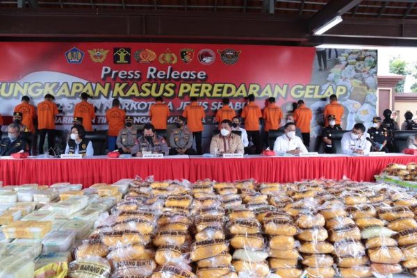 inp red and white task force reveals 2 5 tonnes of methamphetamine drug trafficking 38767