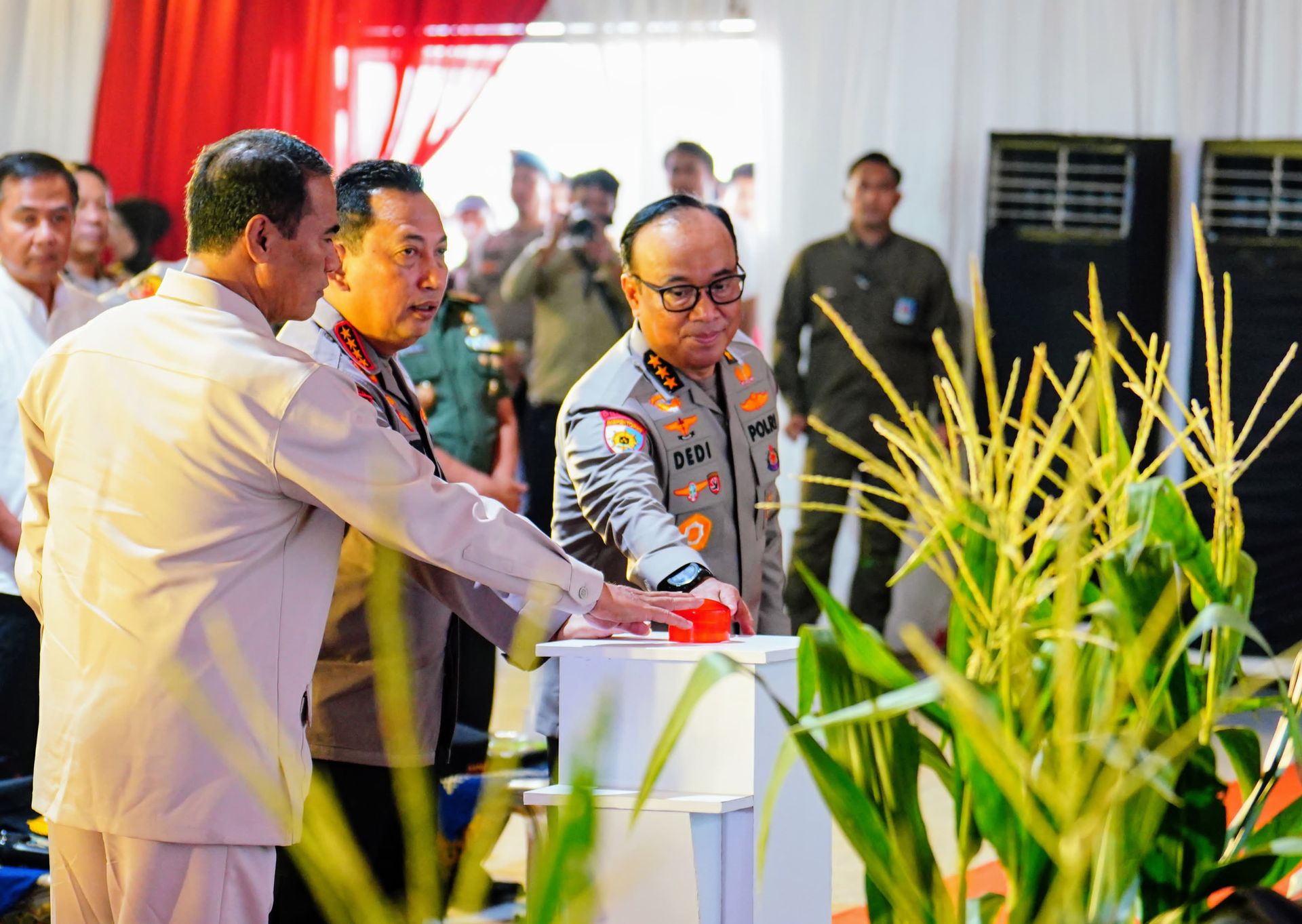 irwasum apresiasi inovasi jajaran ciptakan benih jagung bhayangkara 83258
