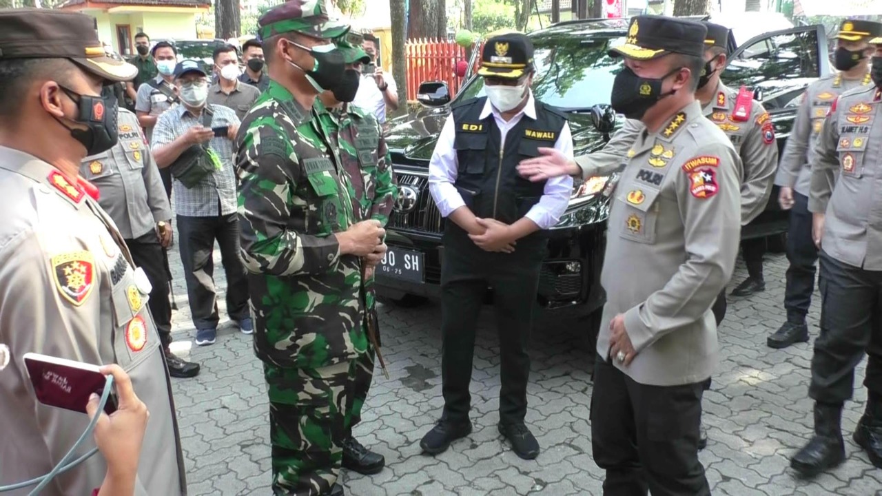 irwasum polri pastikan kesiapan covid 19 hunter dan sarpras isoter 9497