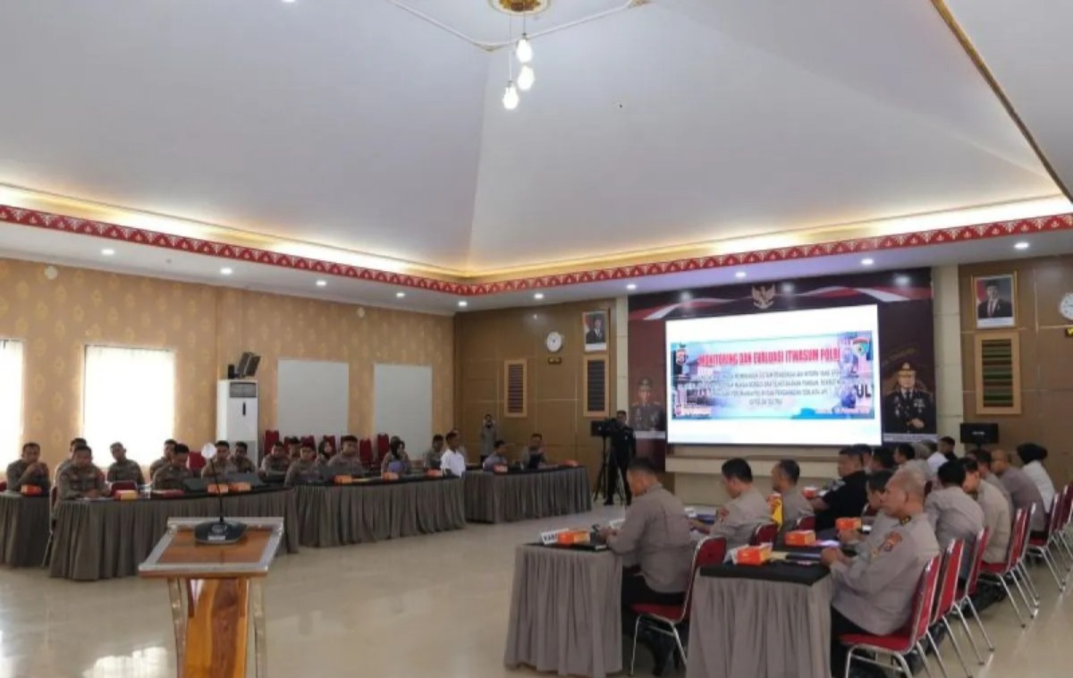 itwasum polri laksanakan evaluasi program makan bergizi gratis ketahanan pangan di polda sultra 84425