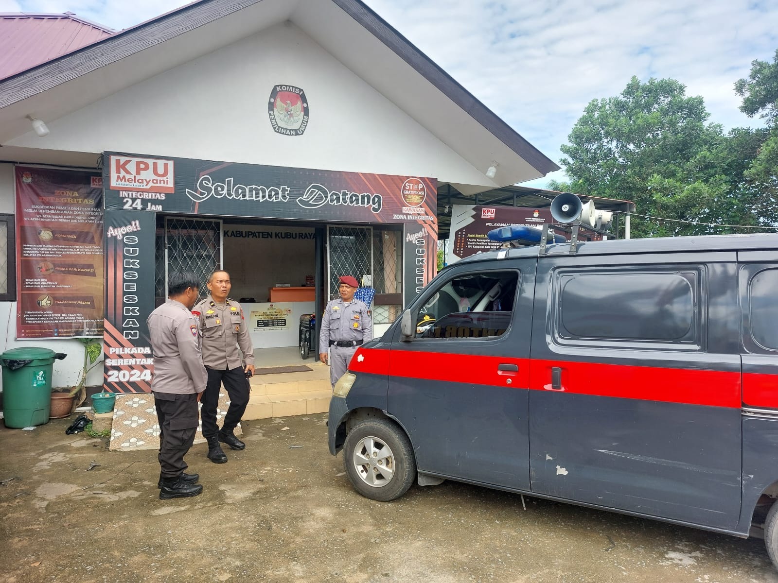 jaga kamtibmas tetap aman dan kondusif satgas preemtif omb kapuas 2024 polda kalbar laksanakan cooling system 71450