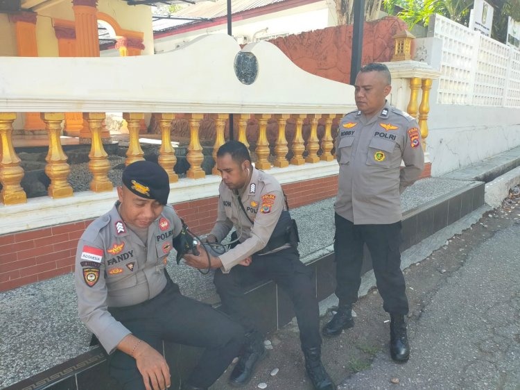 jaga kesehatan personel menjelang pilkada subsatgas dokkes ops mantap praja turangga 2024 gelar pemeriksaan kesehatan personel pengamanan 79197