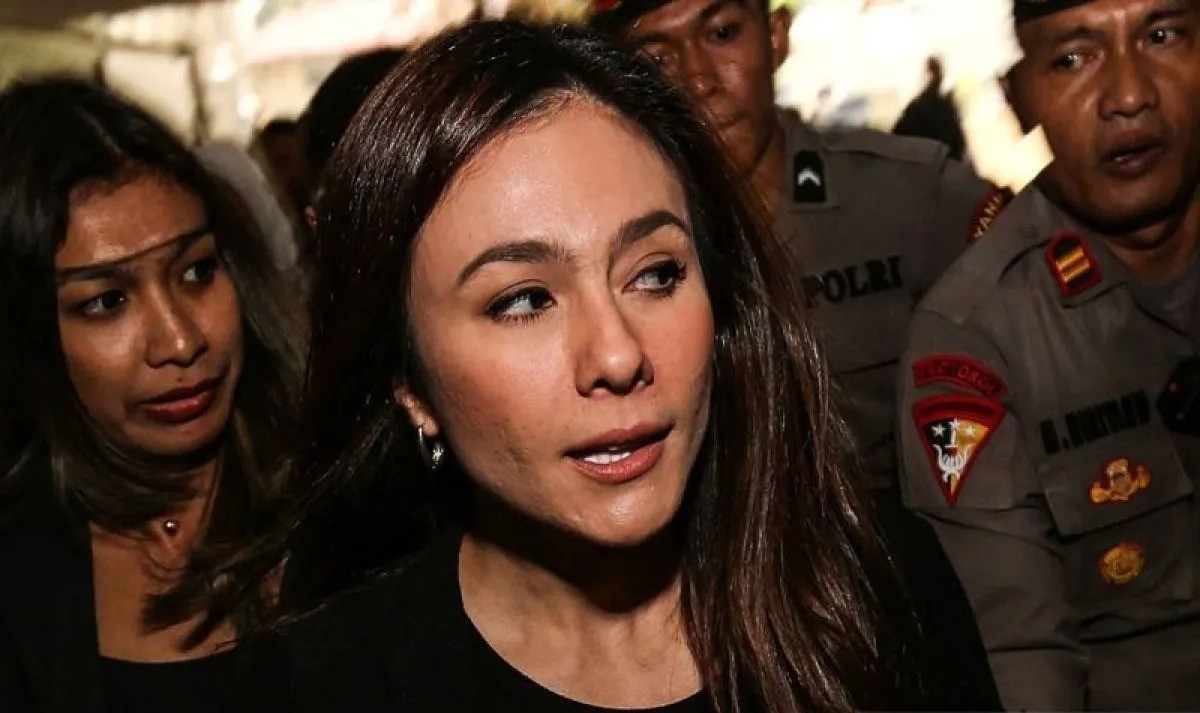 jalani pemeriksaan lanjutan artis wulan guritno dicecar 42 pertanyaan 63803