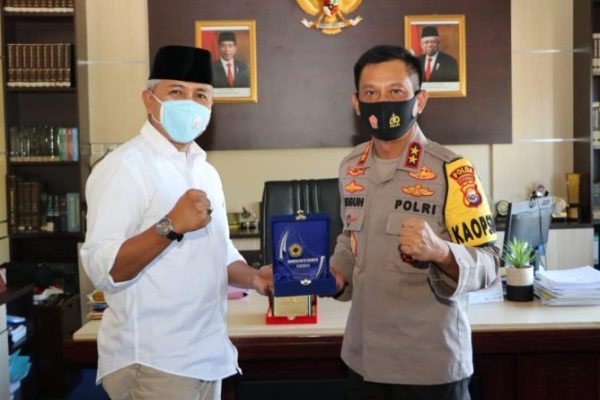 jalin sinergitas dengan akademisi kapolda bengkulu silaturahmi ke unihaz 34720
