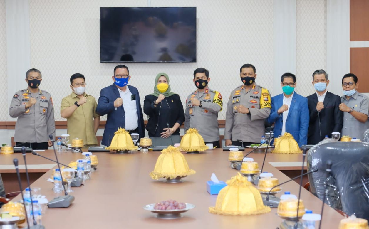 jalin sinergitas dengan legislatif kapolda sulsel kunjungi dprd provinsi sulsel 11472