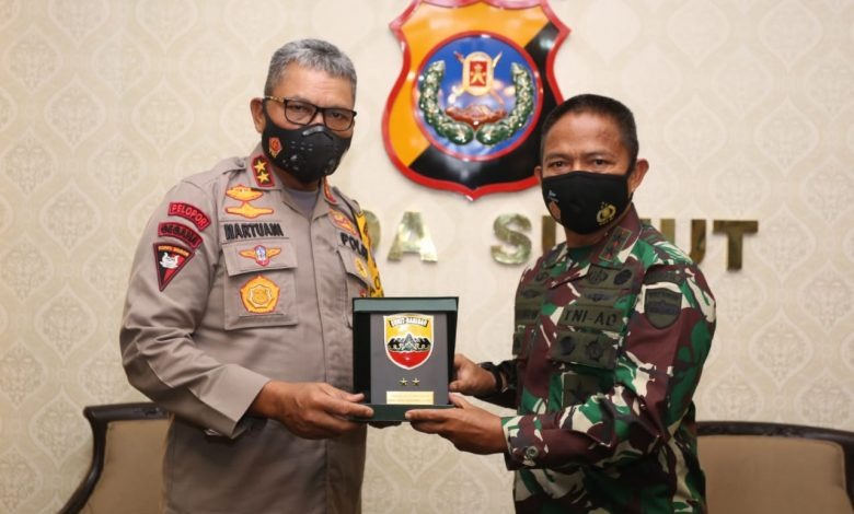 jalin sinergitas kapolda sumut terima kunjungan silaturahmi pangdam i bb 32796