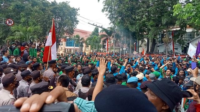 jangan ada kekerasan saat demo kenaikan bbm 49591