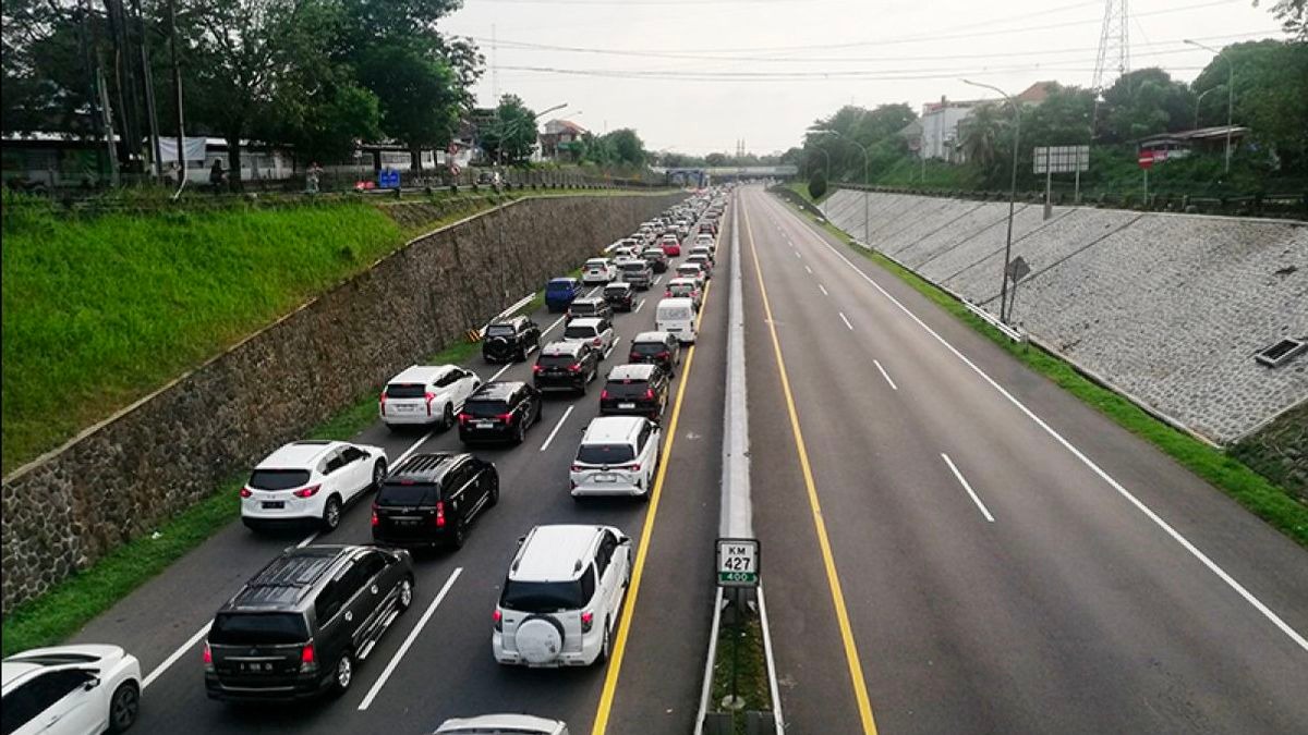 jasa marga laporkan sebanyak 517 778 kendaraan kembali ke jabodetabek usai libur tahun baru 68472
