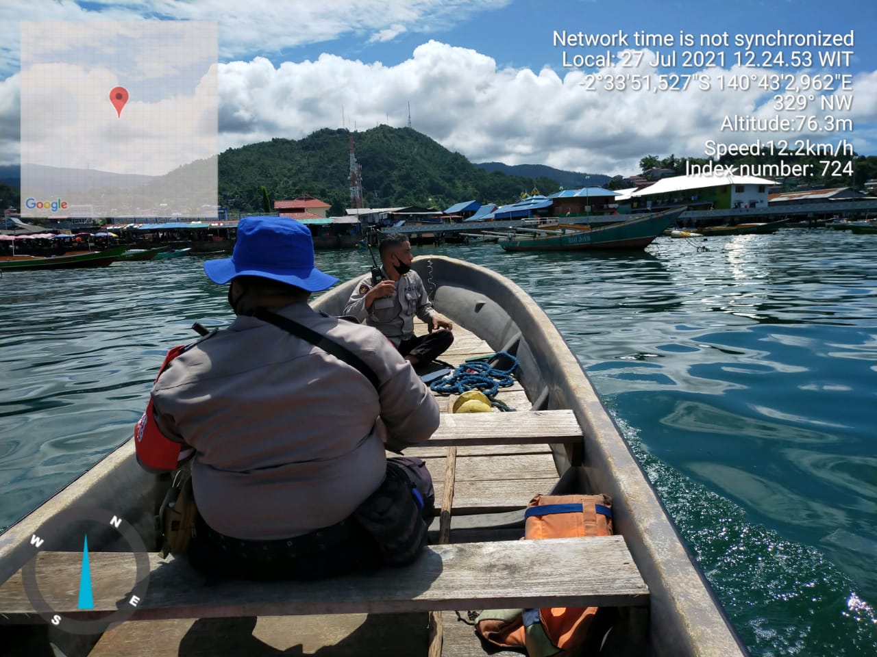 jayapura city water police patrols the hamadi and enggros beach waters and youtefa bay to remind fishermens not to use fish bomb 40934