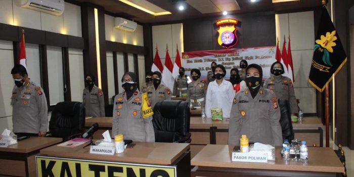 jelang hari jadi polwan ke 73 wakapolda kalteng ikuti acara tatap muka dengan ibu asuh polwan ri 28675