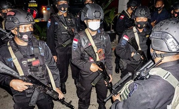 jelang hut opm polri lakukan patroli skala besar di maybrat 25220