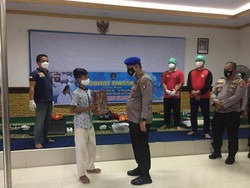 jelang hut polairud polri ke 70 ditpolairud polda kalteng gelar baksos khitanan massal 11654