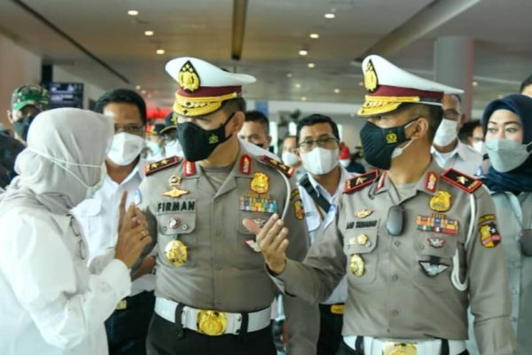 jelang nataru kakorlantas polri bersama menhub dan menteri pmk kunjungi pelabuhan merak 25383