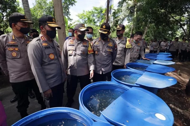jelang new normal polda kepri laksanakan program ketahanan pangan 36401