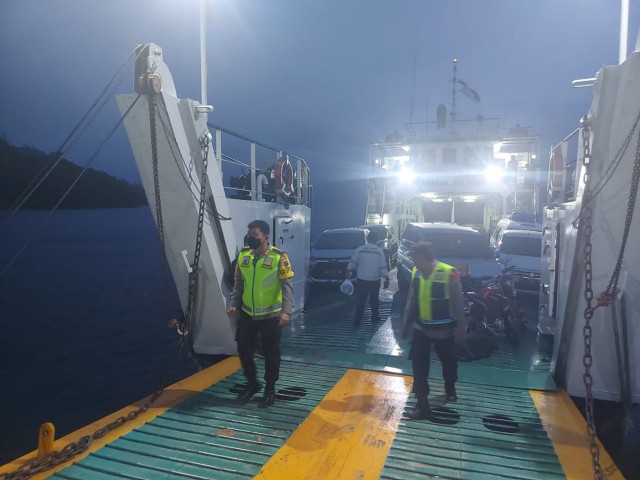 jelang tahun baru kapolres simanlungun pantau pelabuhan penyeberangan tiga ras 52849