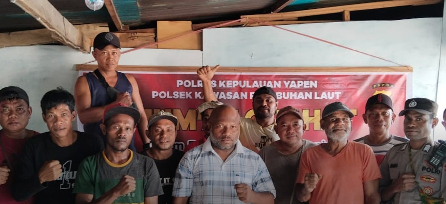 jumat curhat polisi dengarkan keluh kesah sopir pick up l 300 di serui 70259