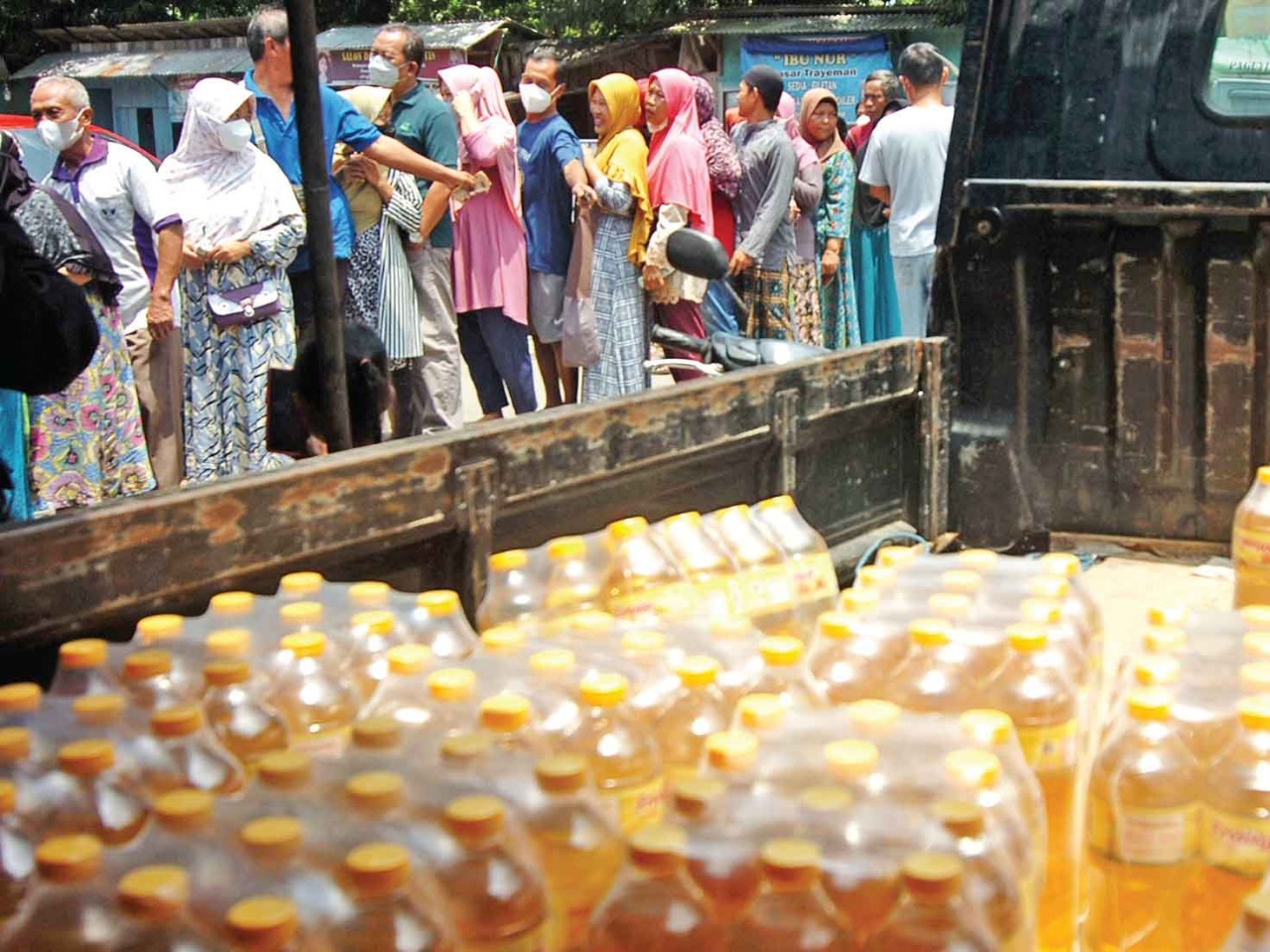 jurus pamungkas polri bantu ketersediaan dan keterjangkauan harga minyak goreng 45349