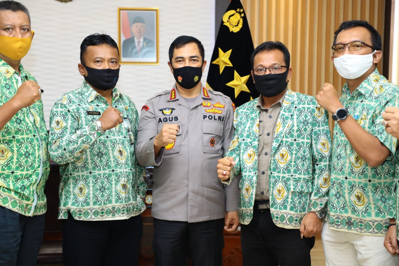 kabaharkam polri ajak perangkat desa kembangkan inovasi demi kesejahteraan masyarakat 32485