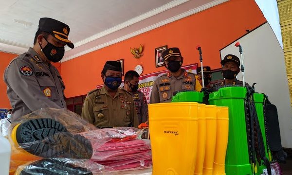 kabid humas polda jateng apresiasi penerapan ppkm skala mikro di kabupaten batang 36776